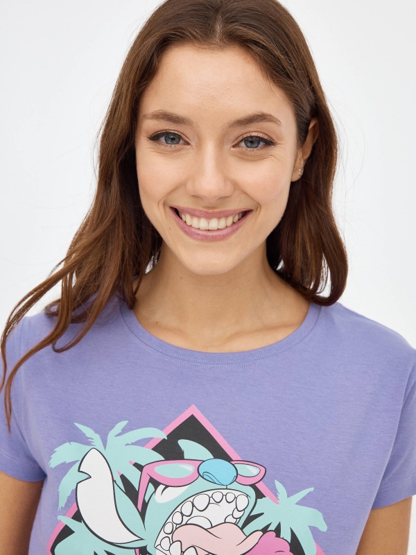 T-shirt Stitch lilás vista detalhe