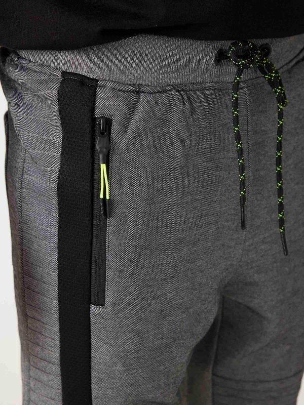 Jogger pants with zippers grey detail view