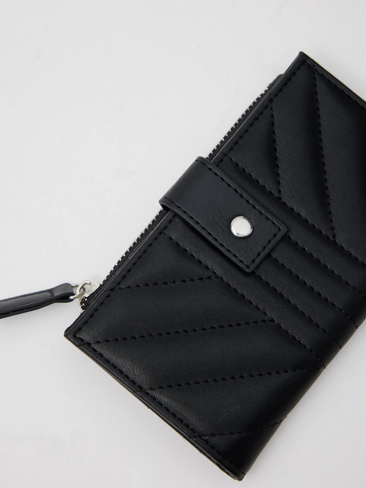 Medium wallet with double zipper black detail view