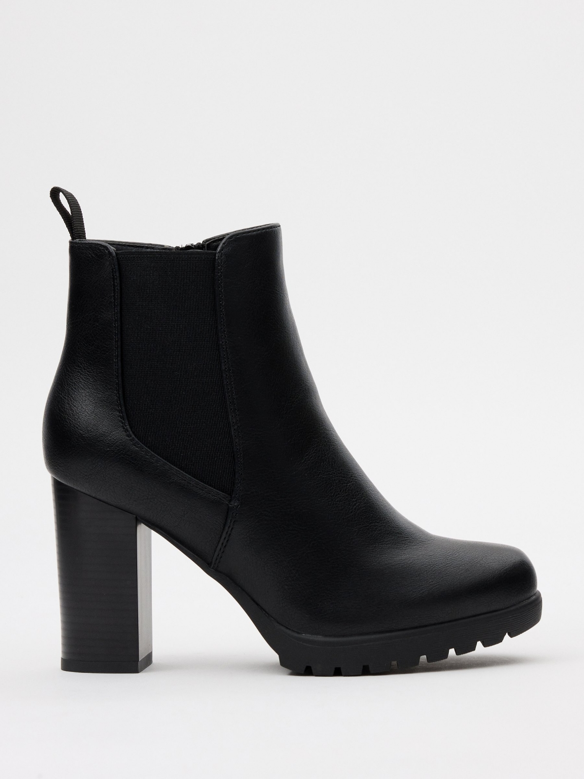 Rubber heeled ankle boots black