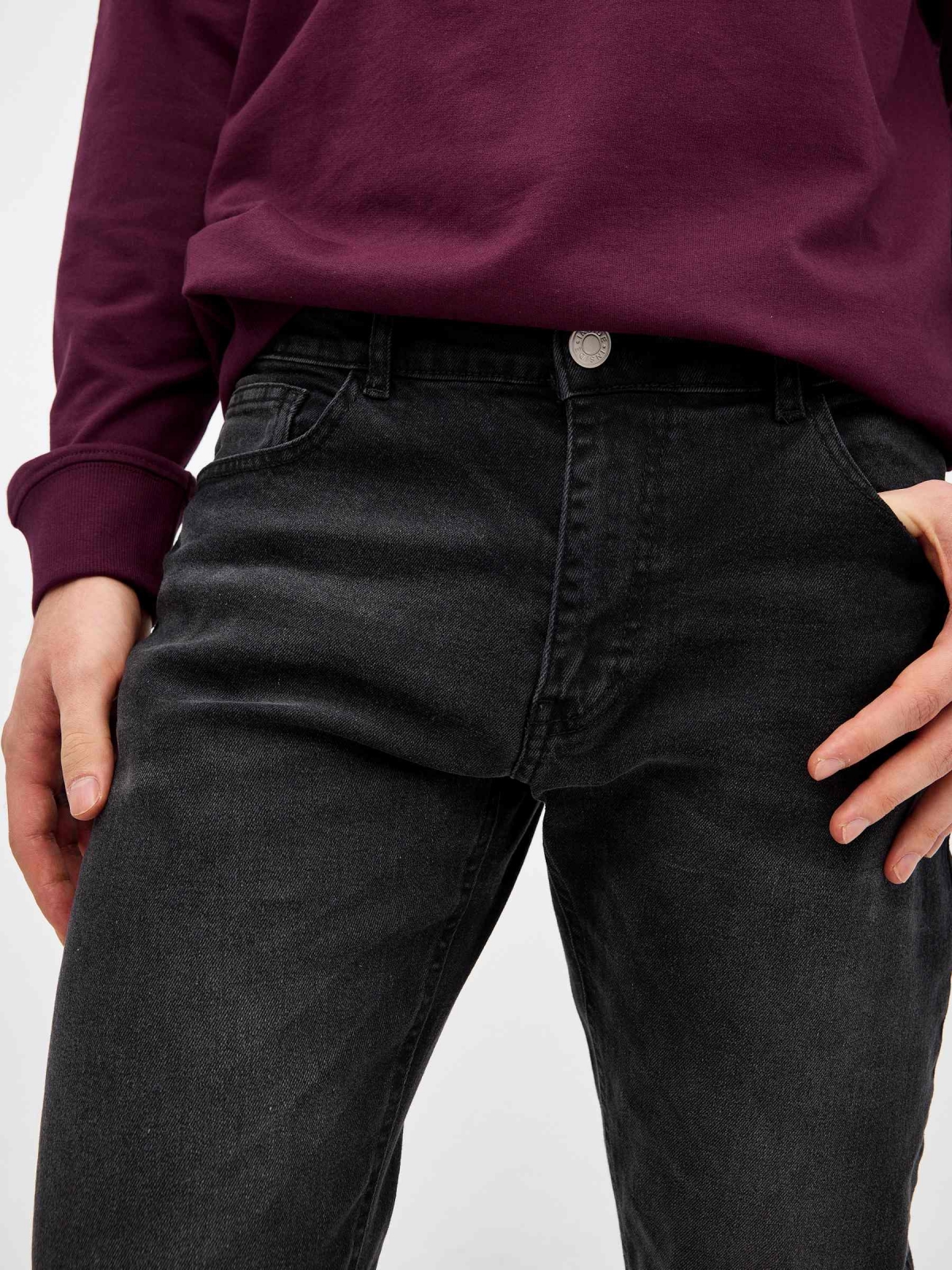 Jeans básicos gris oscuro negro vista detalle