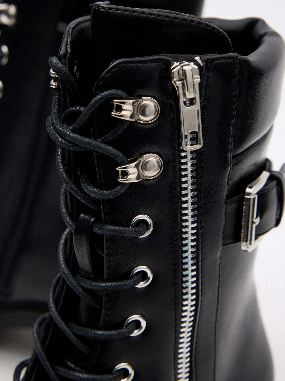 Military boots with zip black detail view