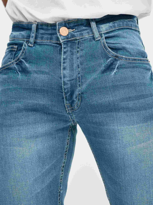 Jeans de ganga azuis básicas azul vista detalhe
