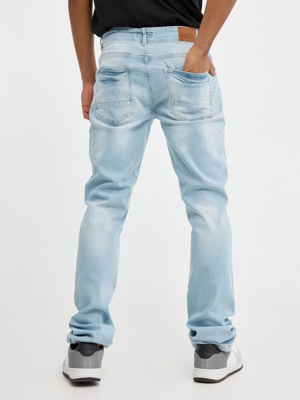 Jeans de ganga azuis claras básicas azul vista meia traseira