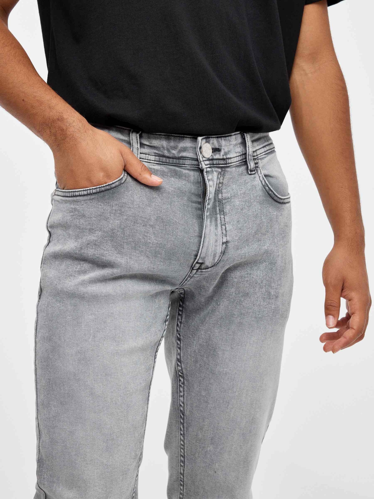 Jeans regular denim gris gris vista detalle