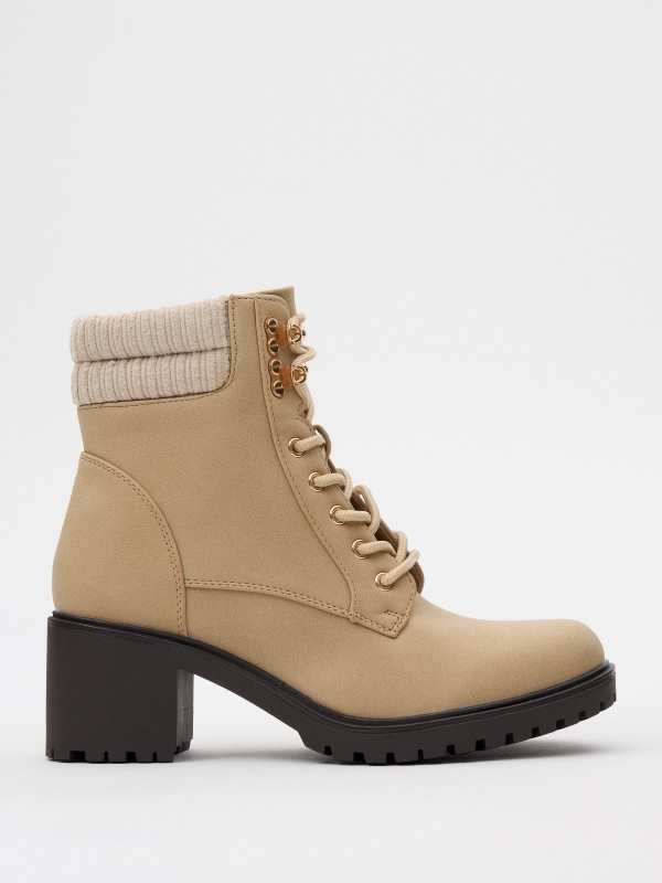 Ankle boots with buckle and collar beige
