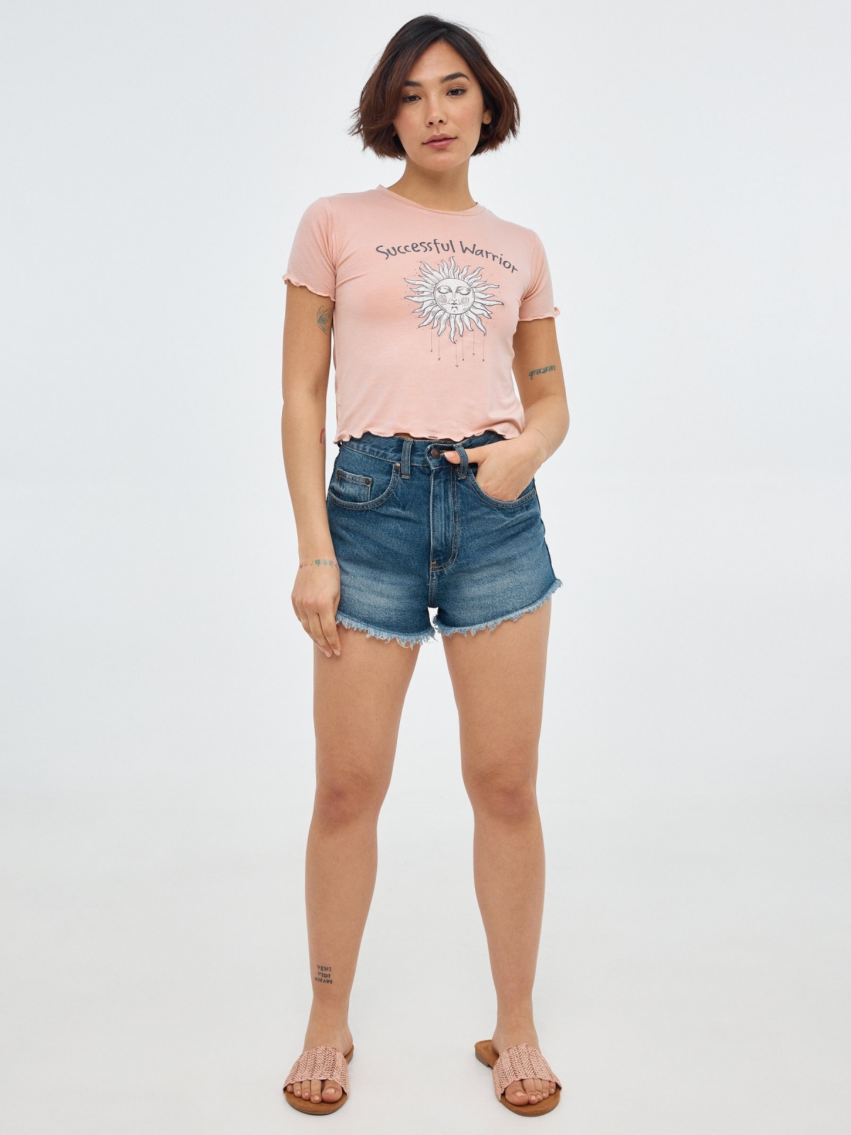 Crop curly sun t-shirt light pink front view