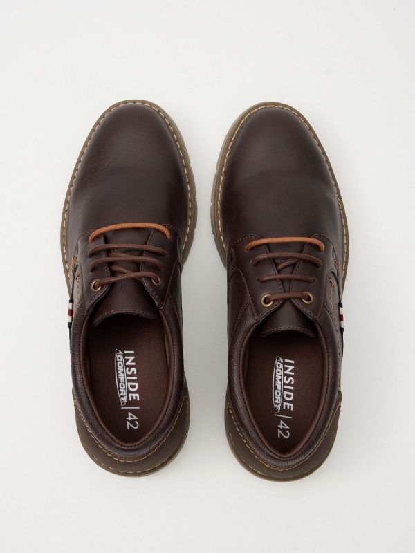 Classic leatherette shoe with laces brown zenithal view