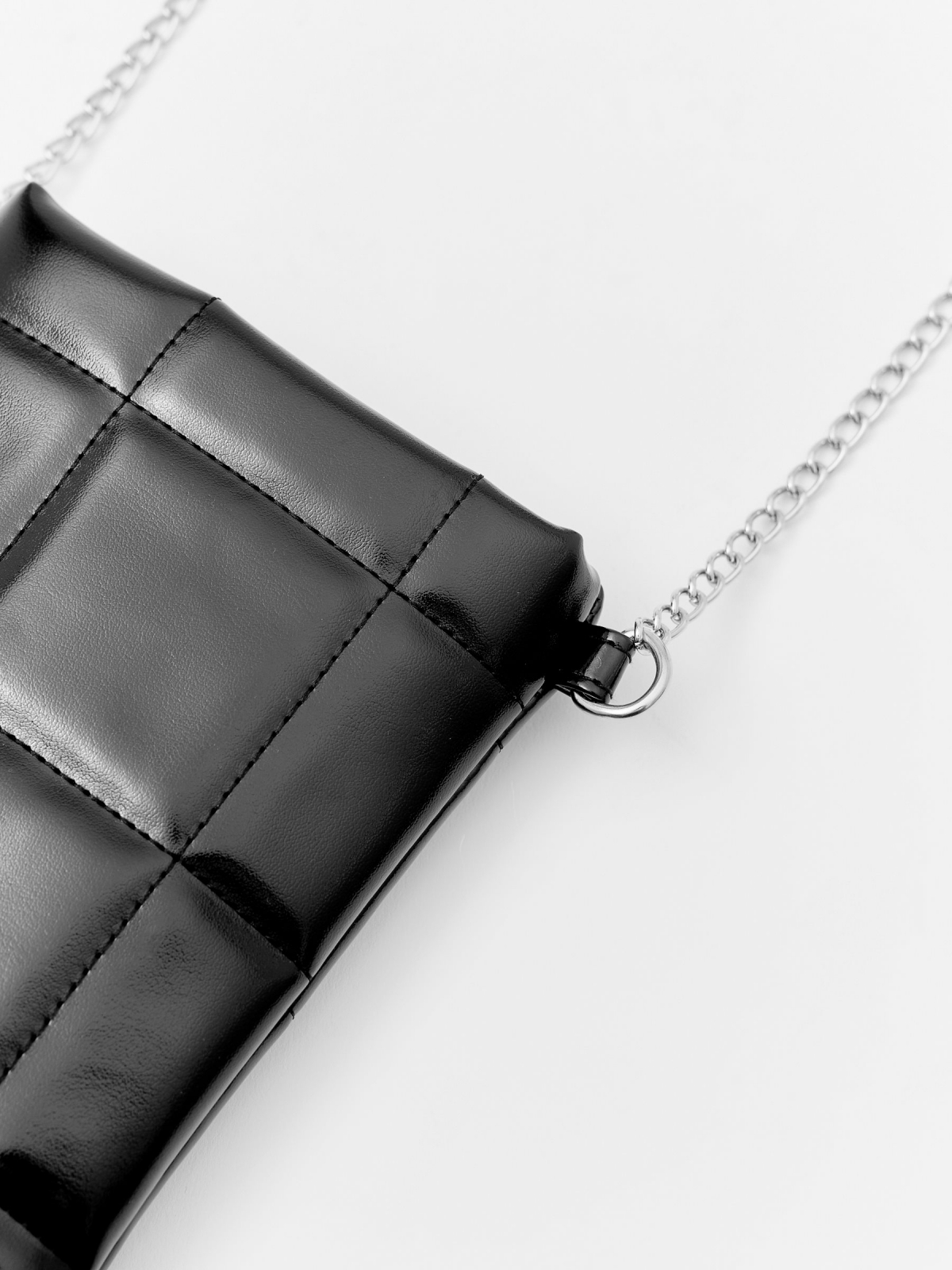 Quilted leatherette bag with quilted effect black detail view