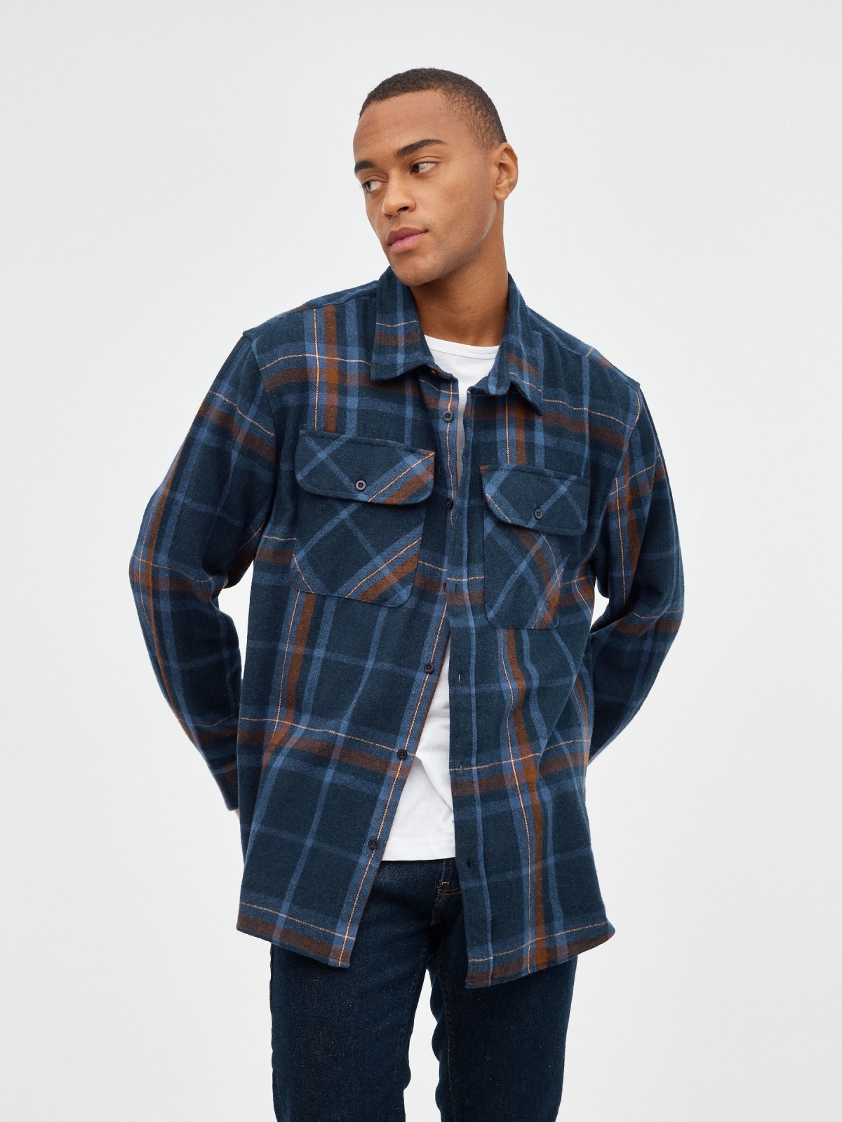 Plaid overshirt with pockets blue middle front view
