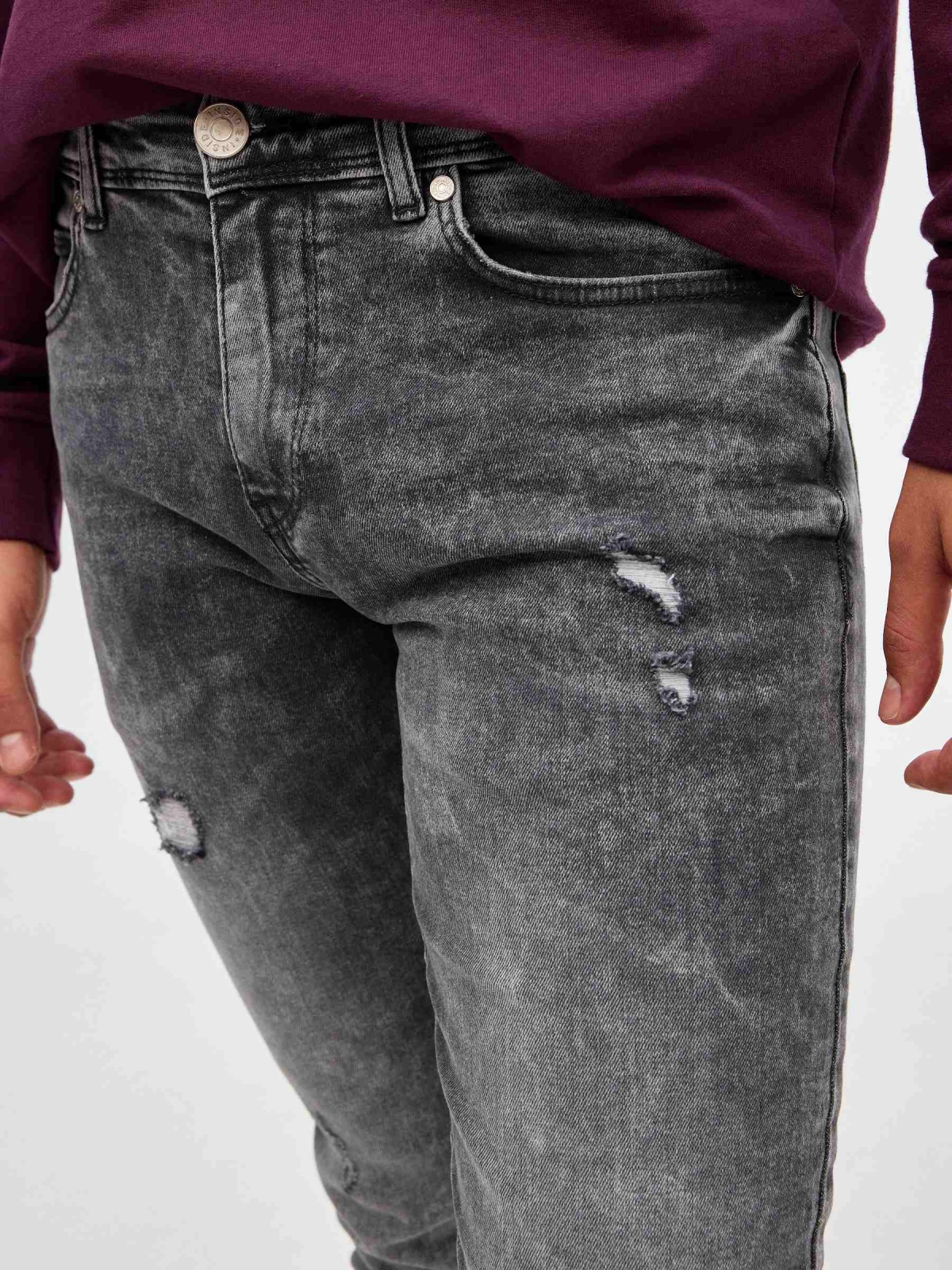Ripped super slim jeans grey detail view