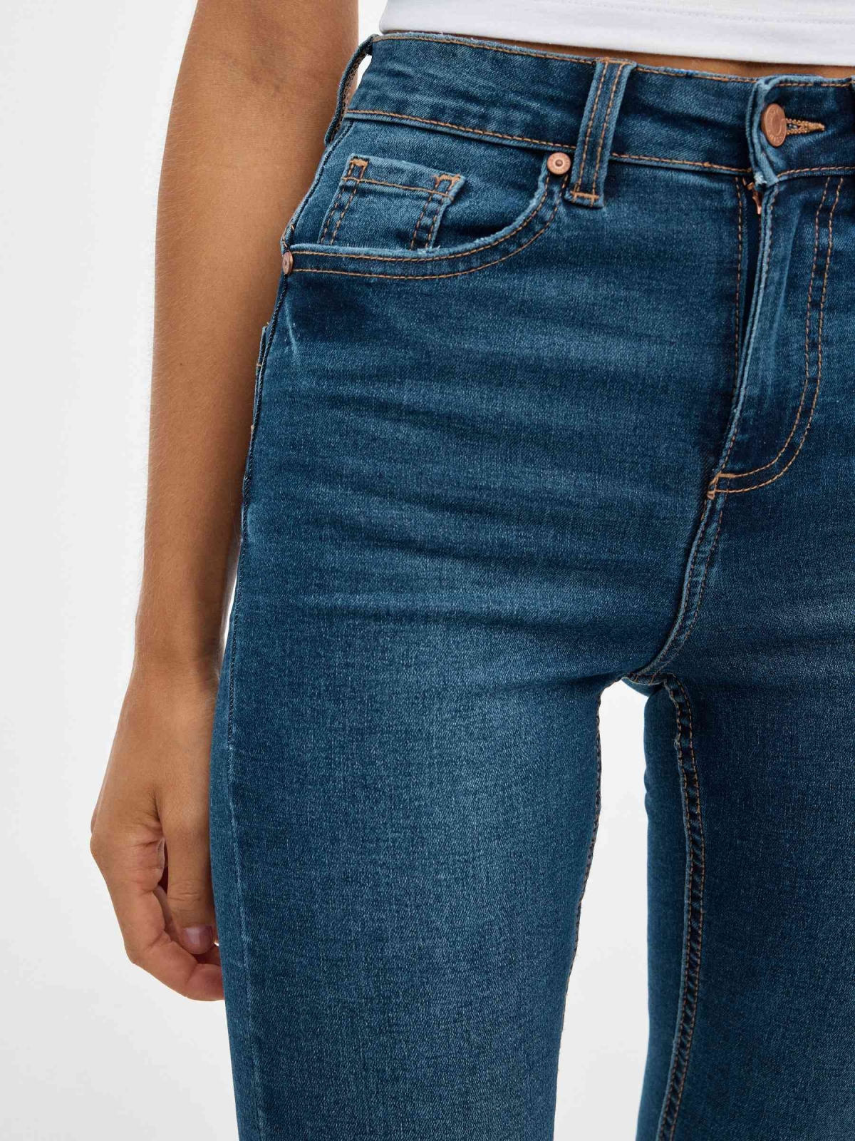 Skinny jeans with push up blue detail view