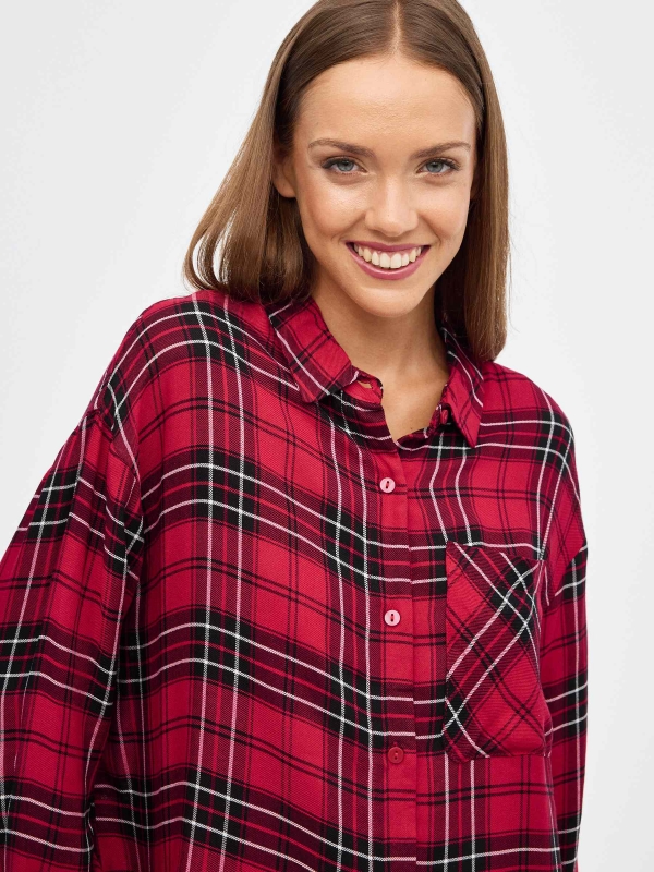 Plaid shirt with pocket red detail view