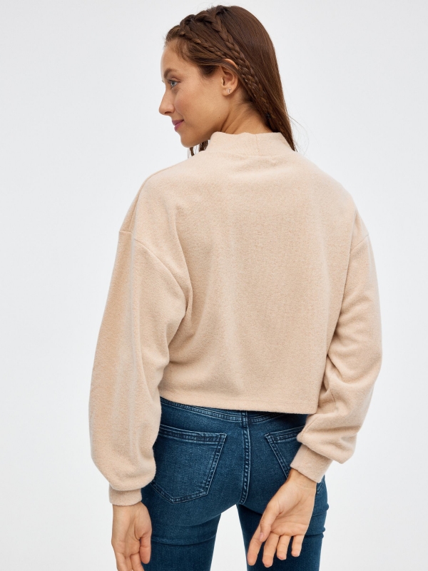 Perkins textured t-shirt taupe middle back view