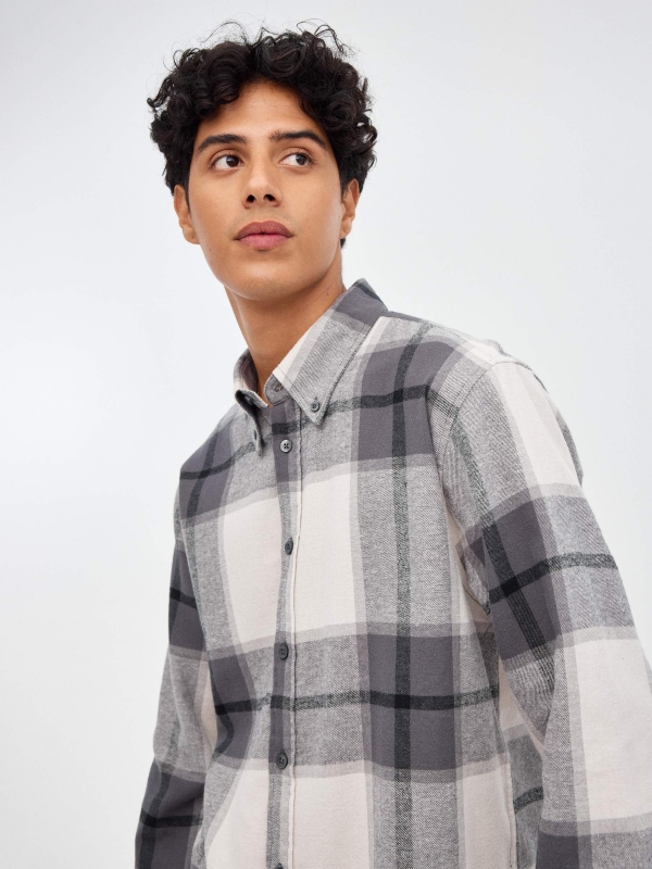 Plaid flannel shirt grey detail view