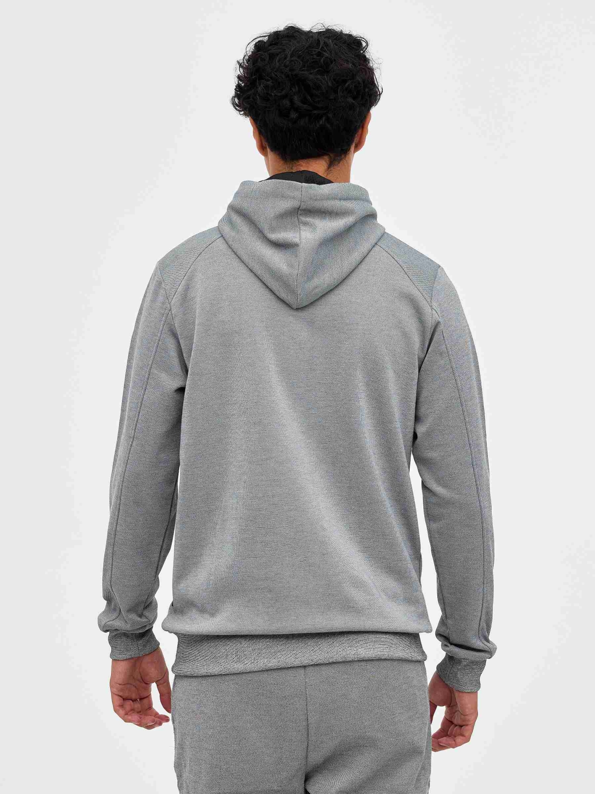 Sweatshirt com capuz semicerrada cinza vista meia traseira