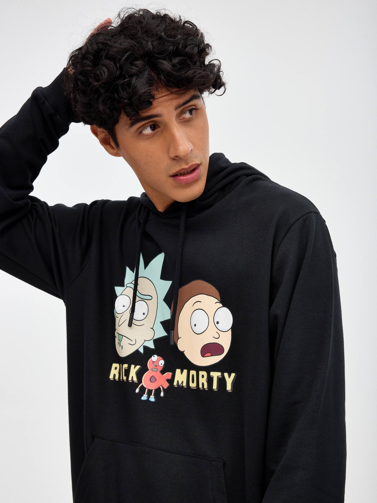 Sweatshirt Rick&Morty preto vista detalhe