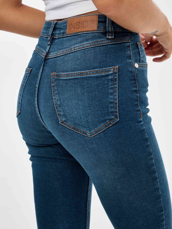 Basic mid-rise jeans blue detail view