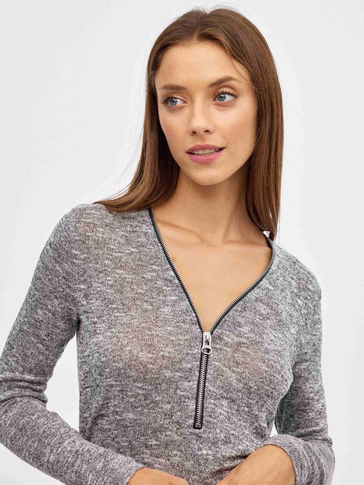 Marbled T-shirt with zipper light grey detail view