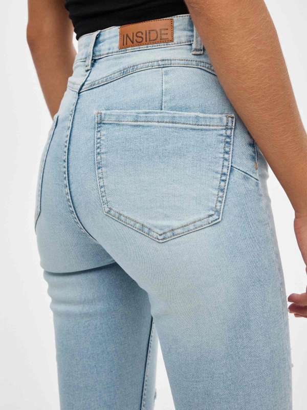 Skinny jeans mid rise push up light blue detail view