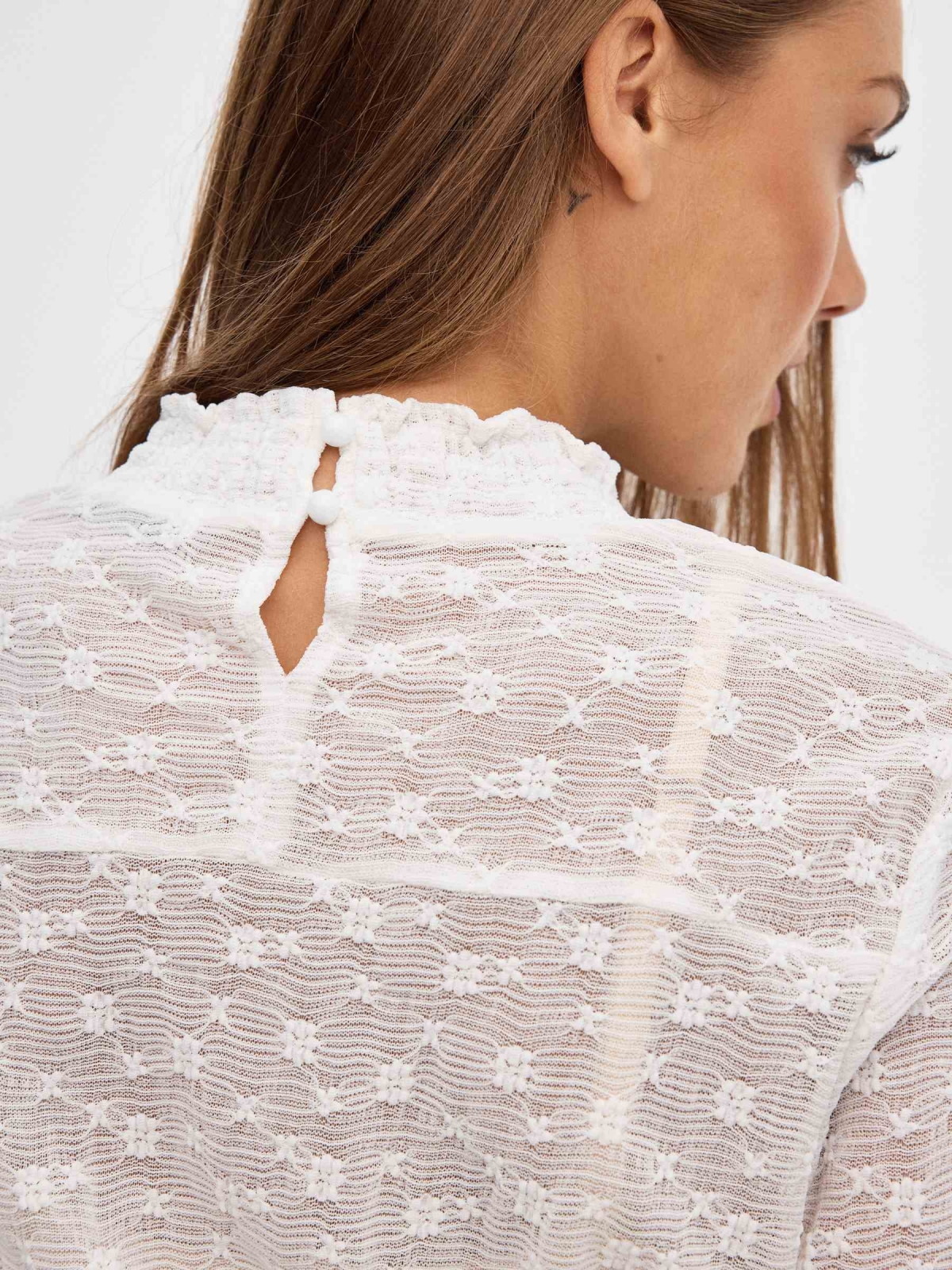 Mini blusa estampada com elástico branco vista detalhe