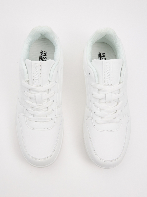 Basic casual combined sneaker white zenithal view