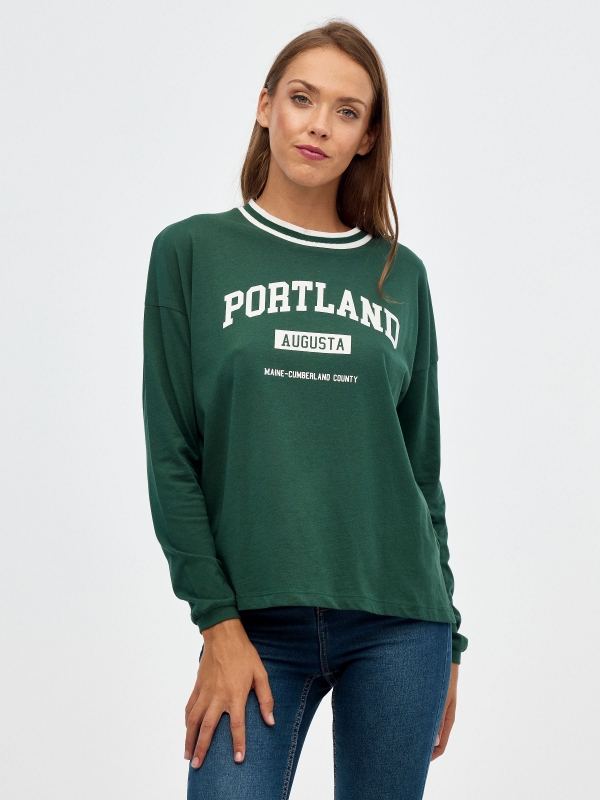 T-shirt oversized Portland verde escuro vista meia frontal