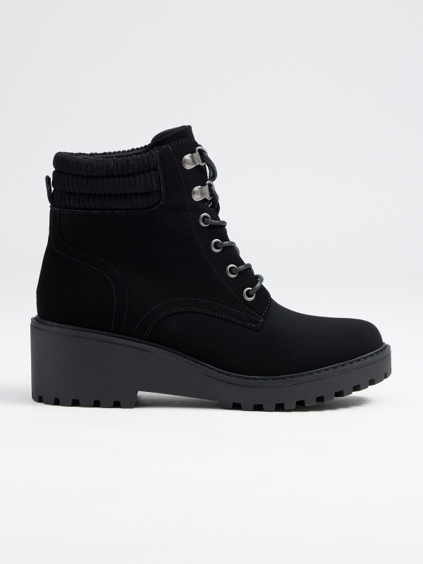 Mountain style wedge ankle boots black