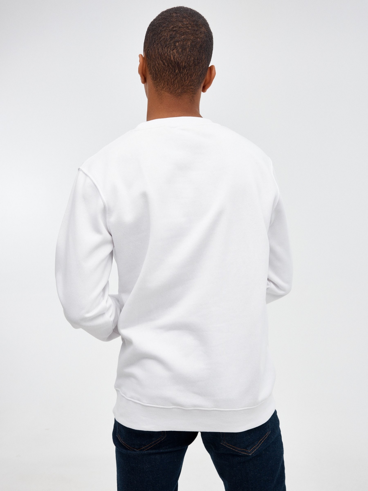 Sweatshirt Dragon Ball branco vista meia traseira