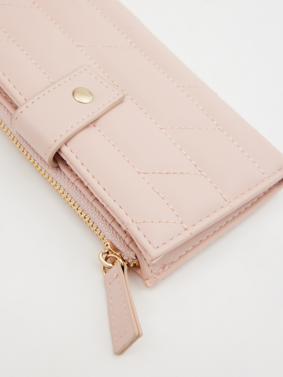 Pink wallet with double zipper pink 45º side view