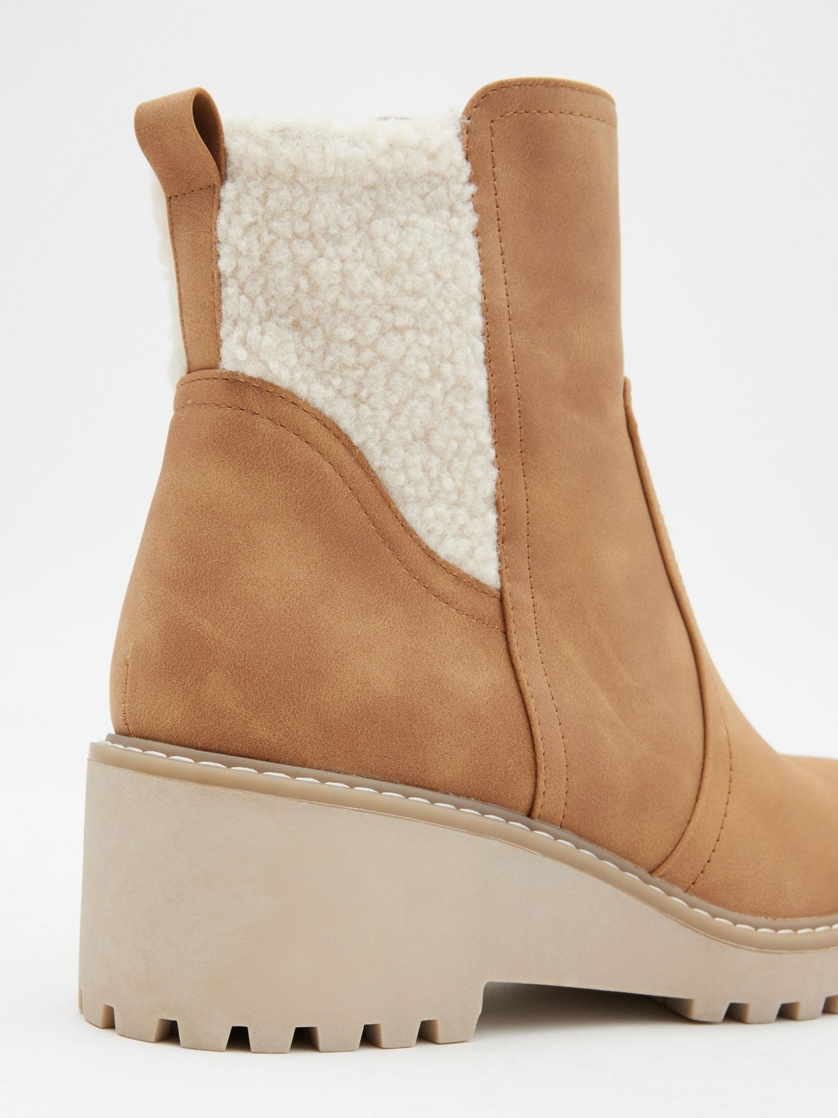 Wedge and sheepskin ankle boots brown detail view