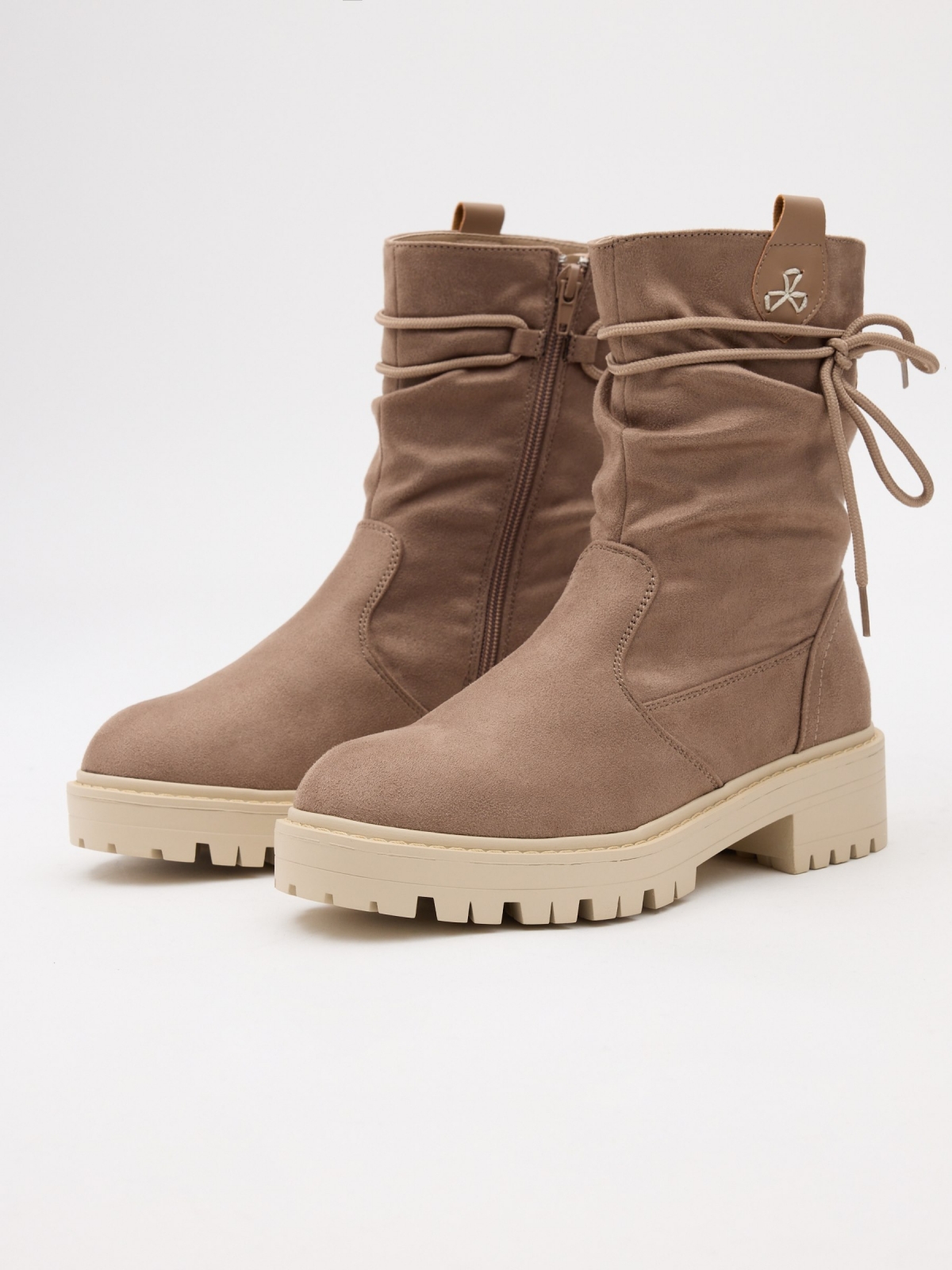 Mid-calf boots with laces beige 45º front view