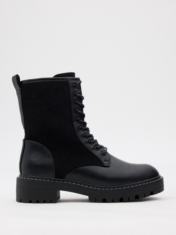 Mid-calf boots with laces black