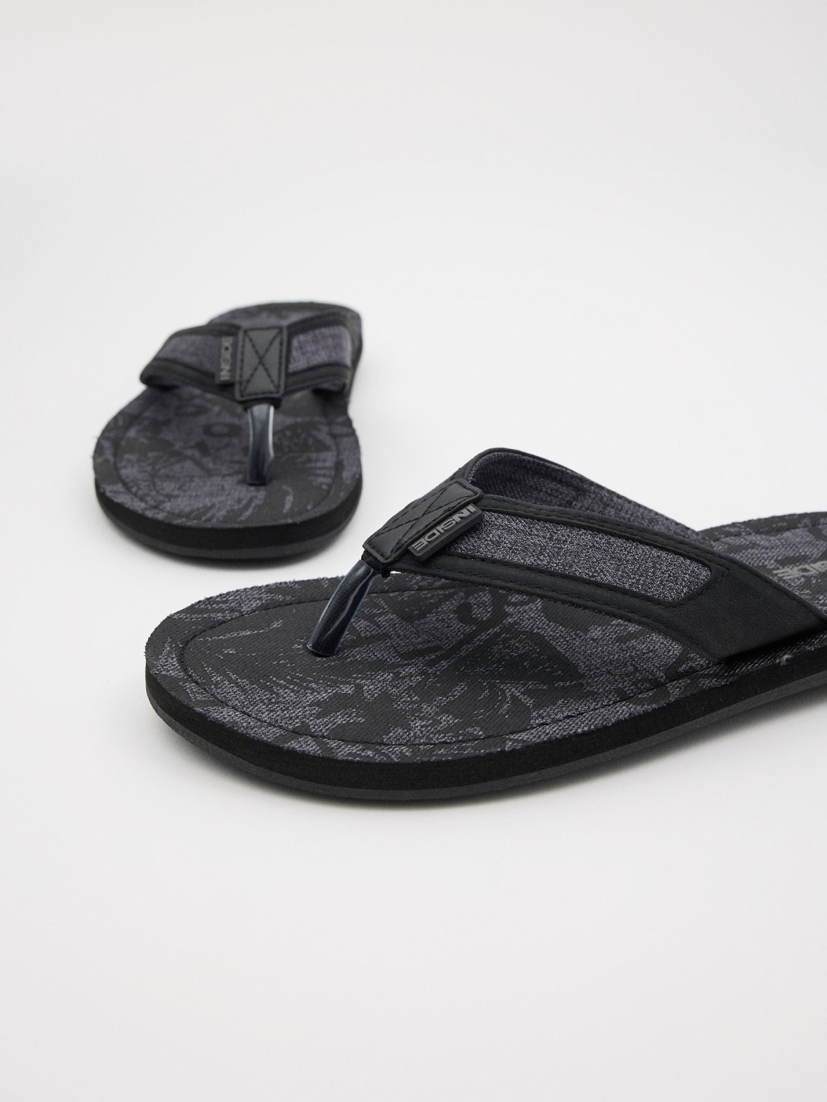 Denim combined toe sandal dark grey detail view