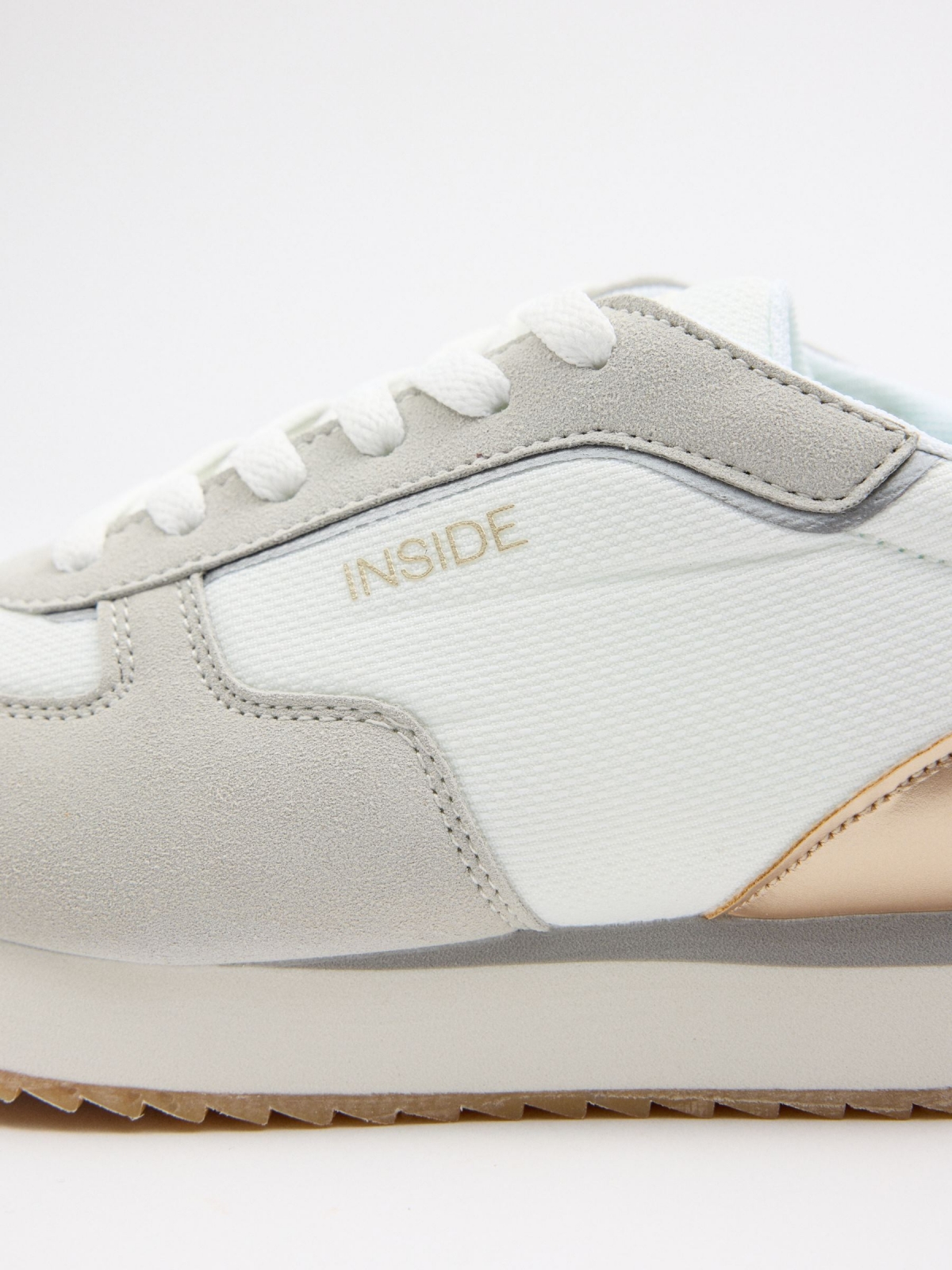 Sapatos de corrida casual em nylon off white vista detalhe