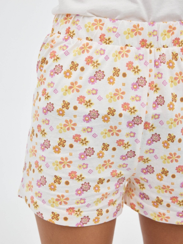 Flower Child Pajamas off white detail view