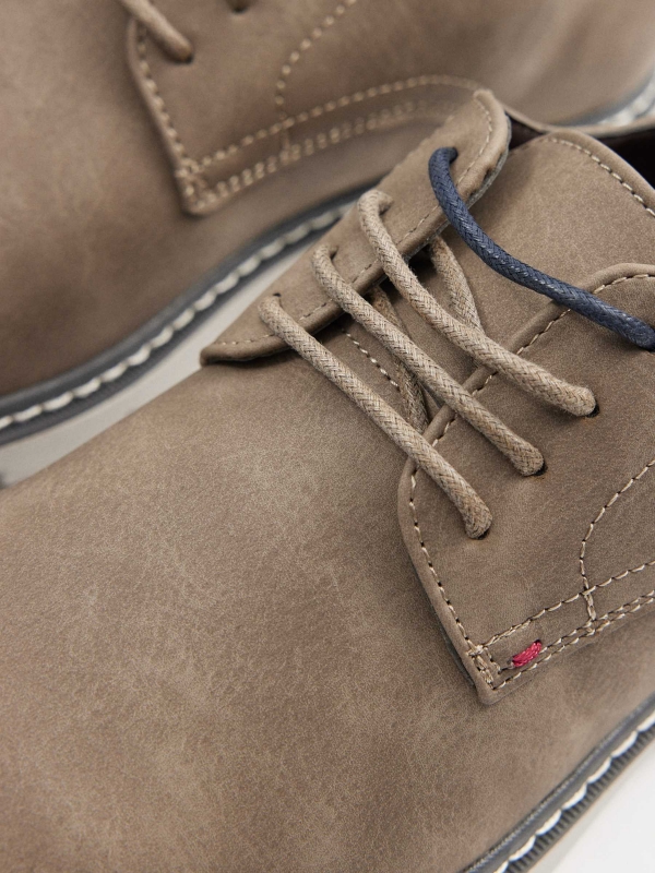 Classic blucher shoe light grey detail view
