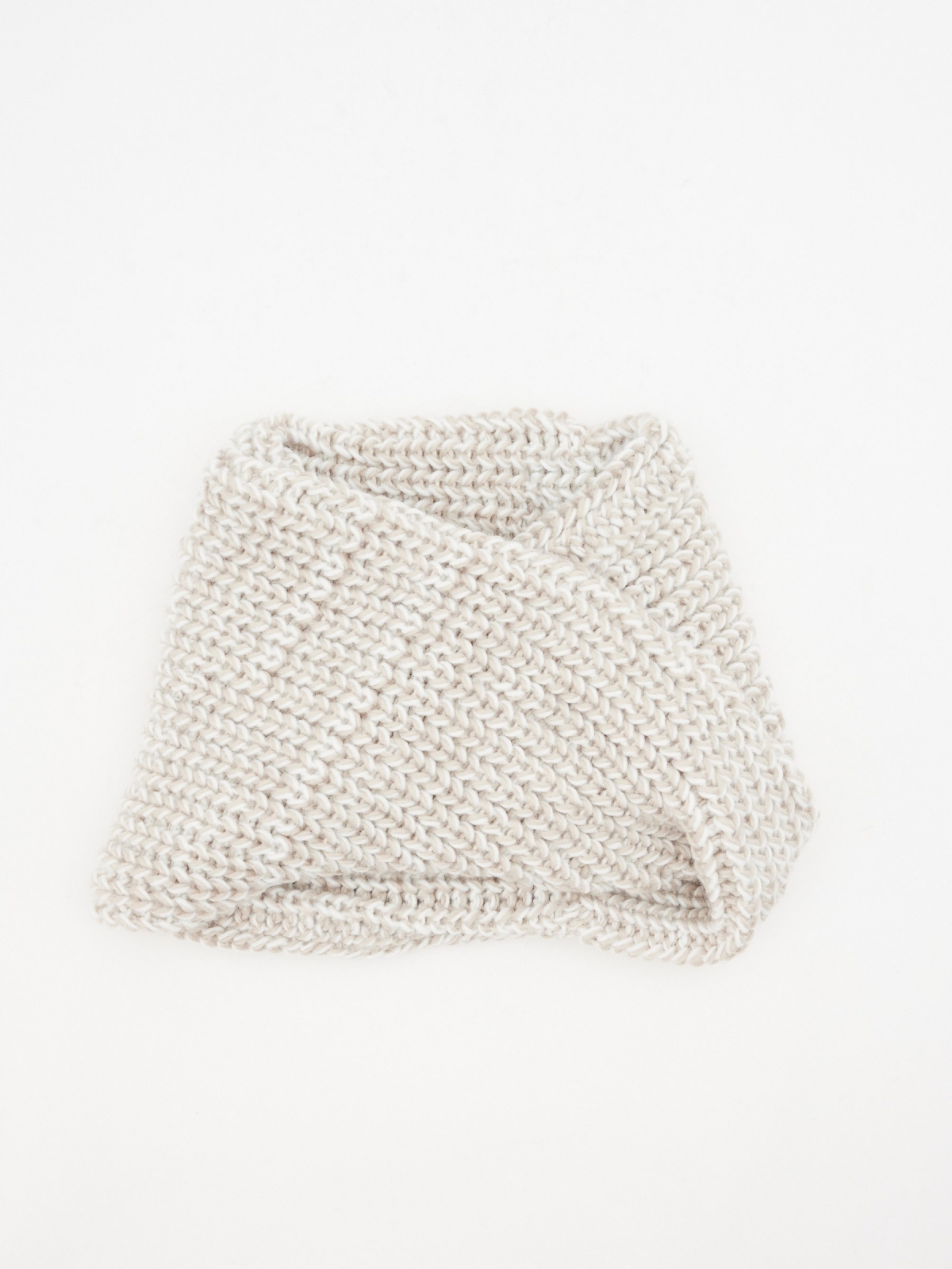 Knitted neck scarf beige