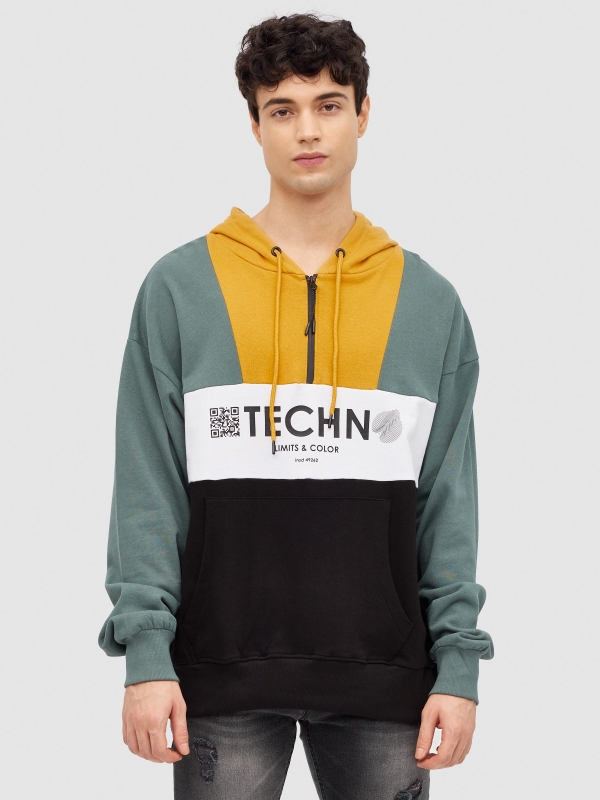 Sweatshirt com capuz TECHN preto vista meia frontal