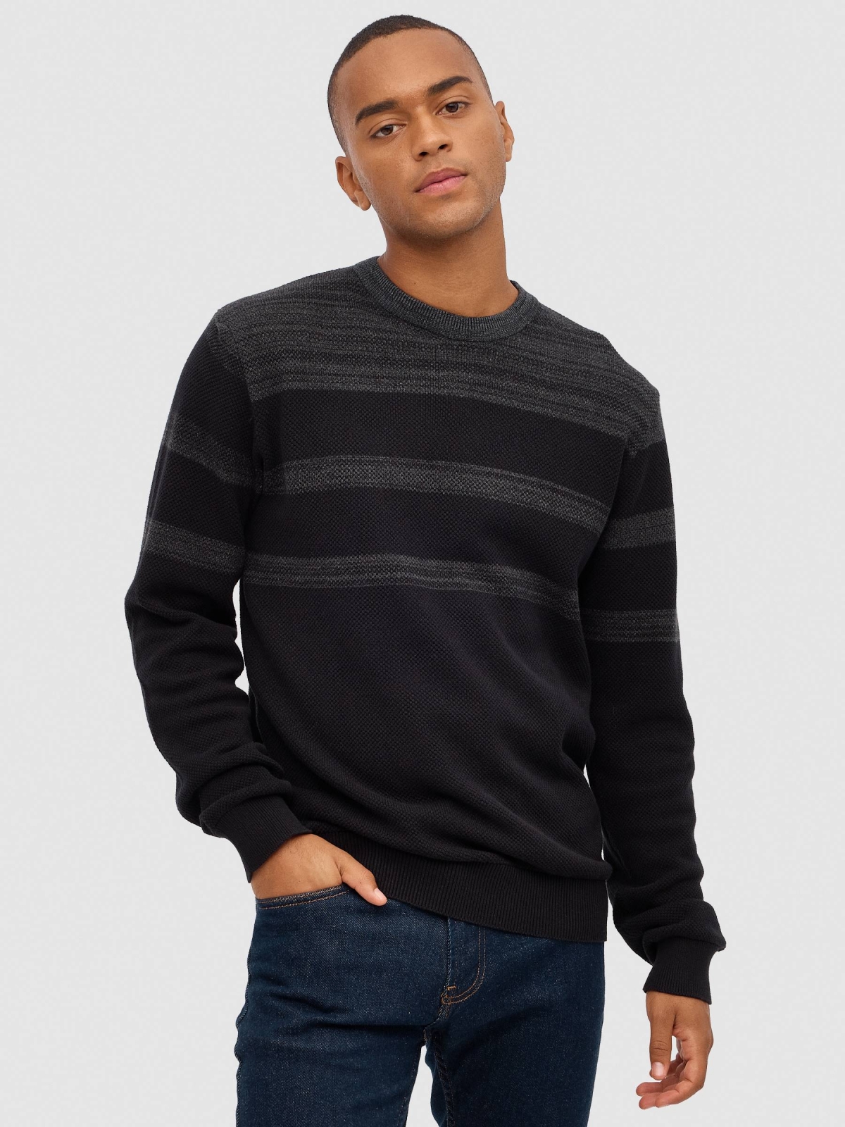 Basic color block sweater black middle front view