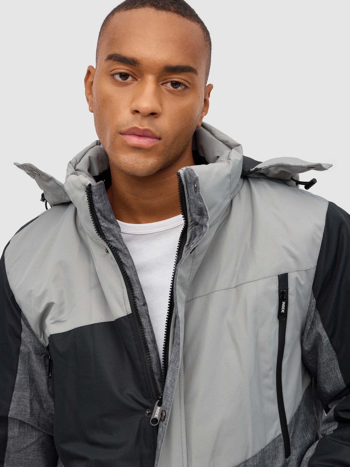 Nylon jacket with closed pockets grey detail view