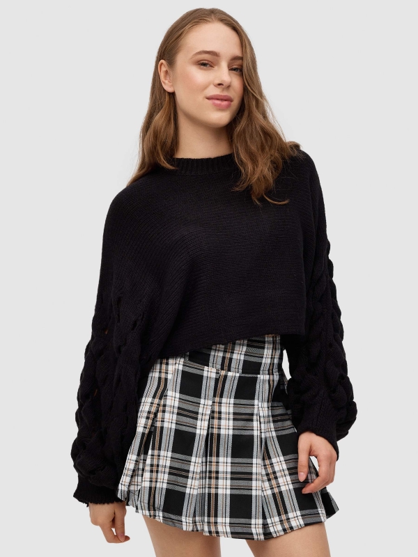 Crop sweater with puffed sleeves black middle front view