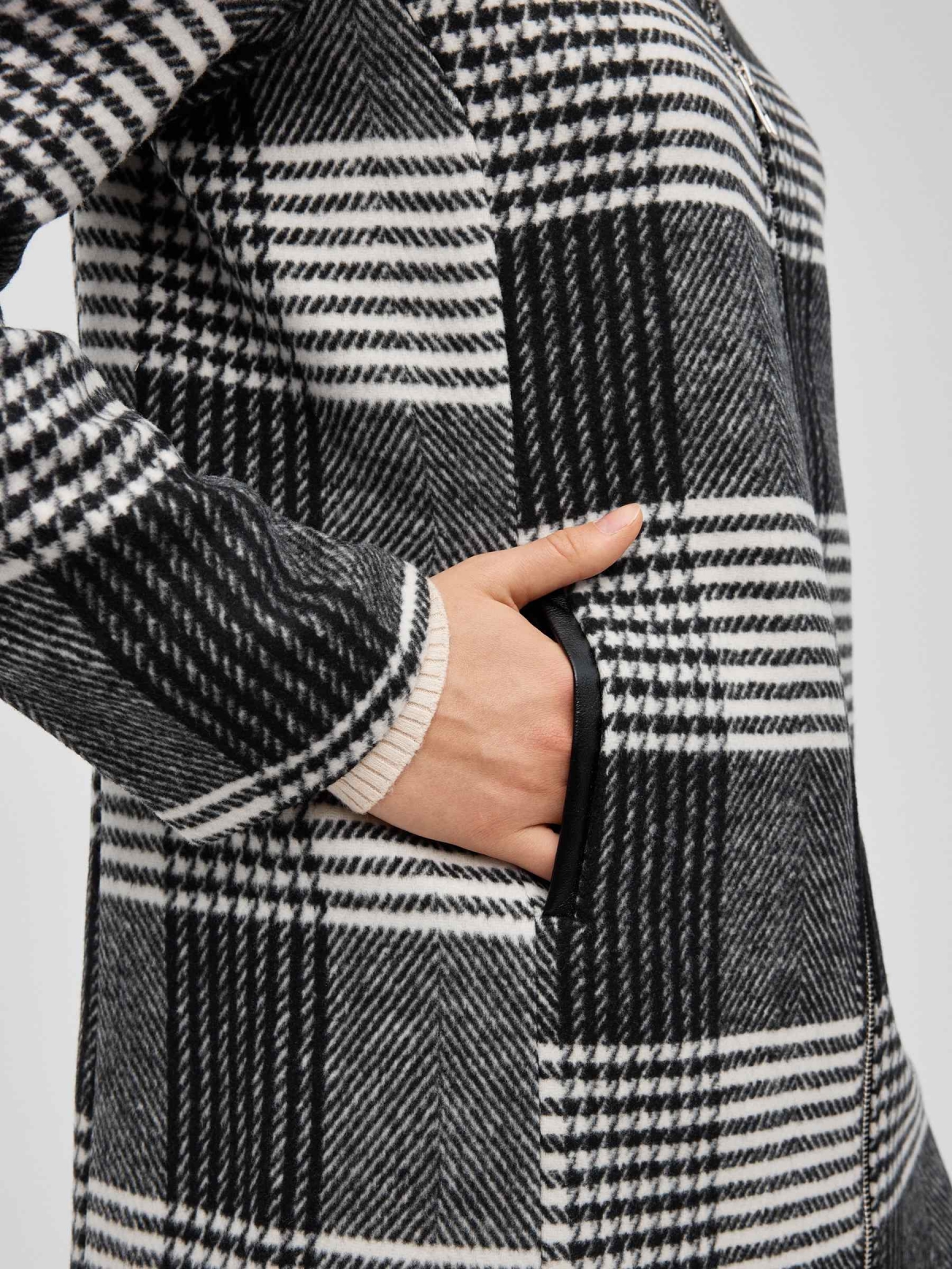 Checked cloth coat black/beige detail view