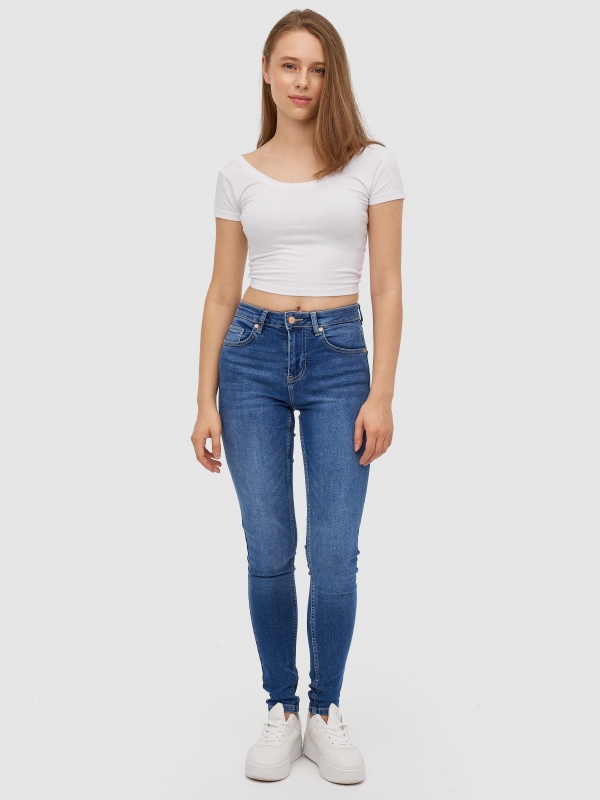 Jeans skinny de cintura média azul vista geral frontal