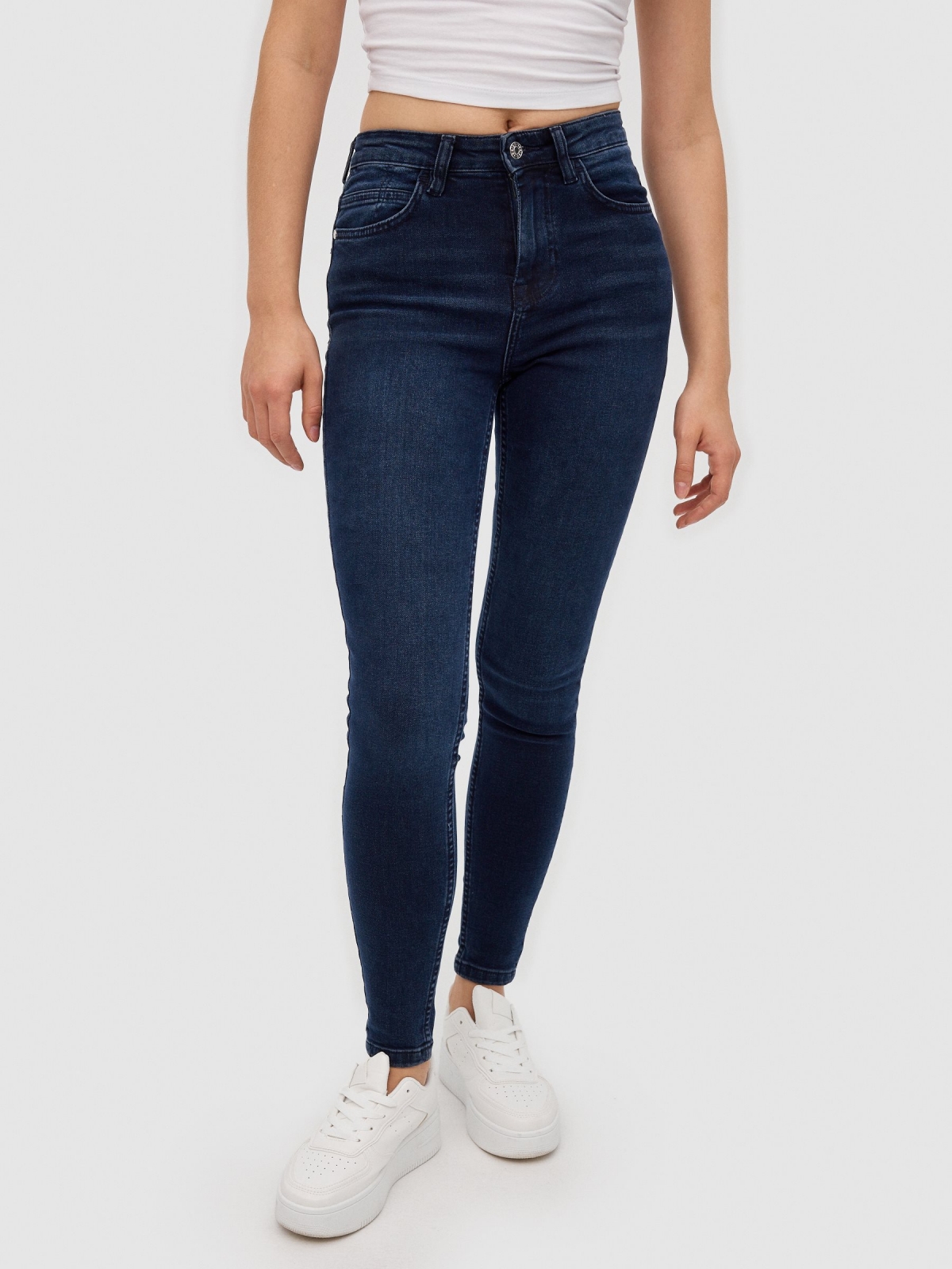 Basic denim skinny jeans blue middle front view