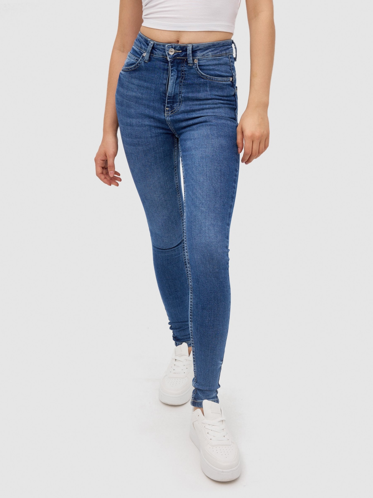 Skinny push up jeans blue middle front view