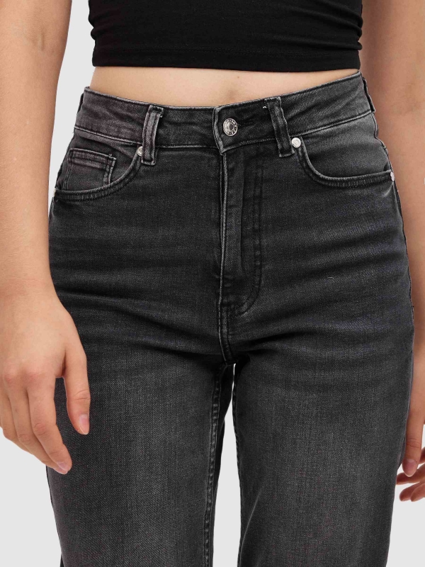 Basic mom slim jeans hihg rise black detail view