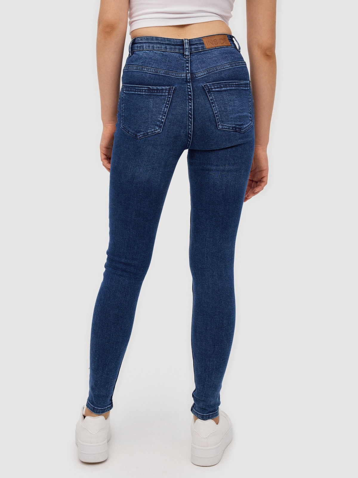 Jeans skinny básicos azul azul vista media trasera