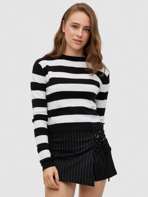 Striped crop sweater black middle front view