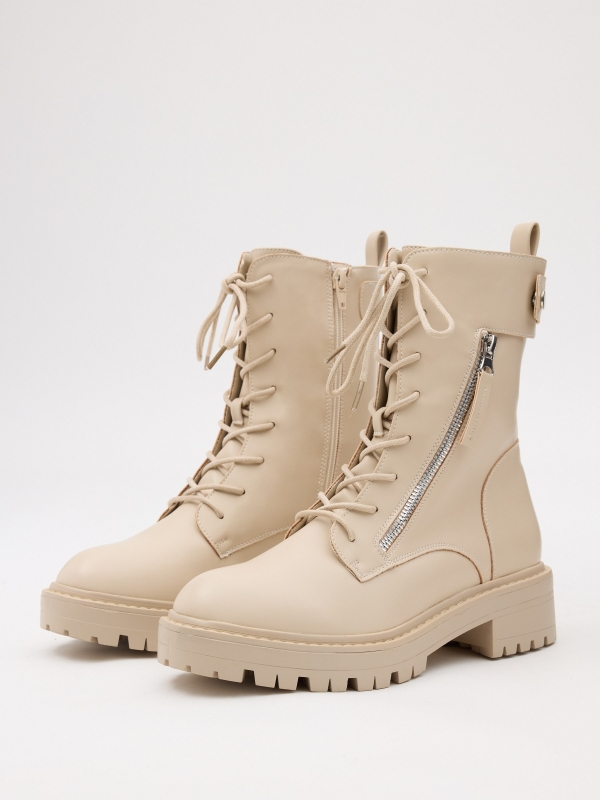 Half-calf zipper boots beige 45º front view
